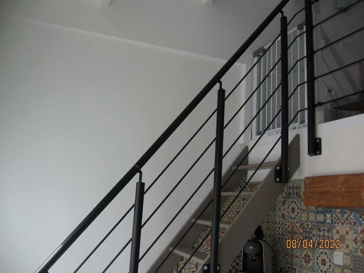 Appartement Avec Chambre En Mezzanine Rognac Eksteriør bilde