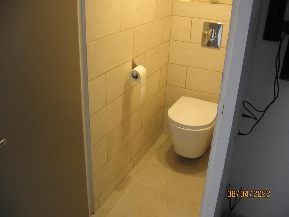 Appartement Avec Chambre En Mezzanine Rognac Eksteriør bilde
